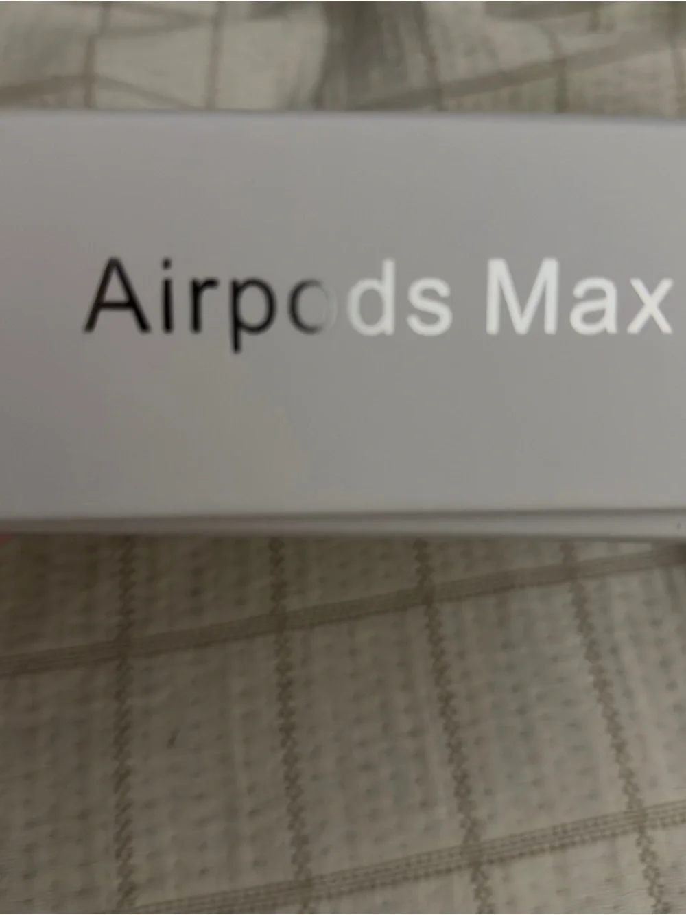Apple AirPods Max Over-Ear Headphones - color :starlight- Brand New!